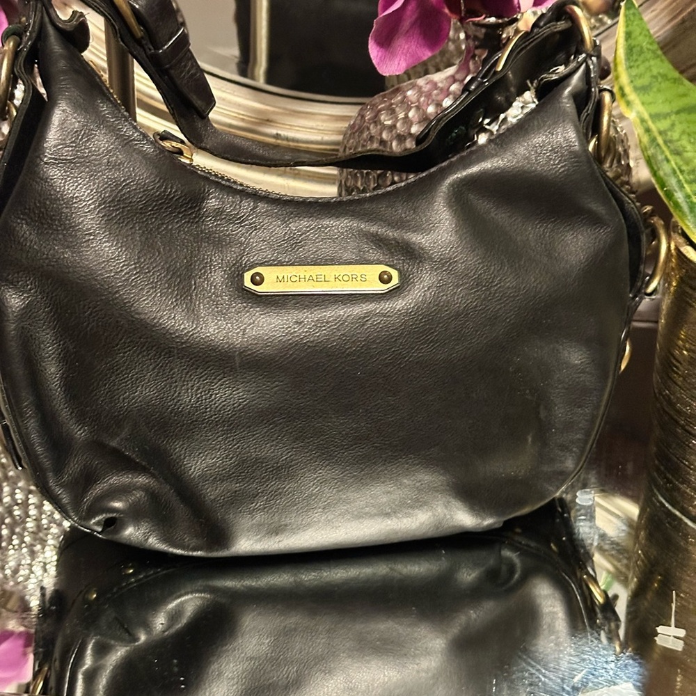Michael Kors Elegant Black Shoulder Bag